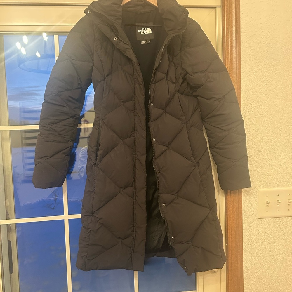 The North Face Women's Miss Metro Hooded Water Resistant Down Parka - Picture 2 of 6